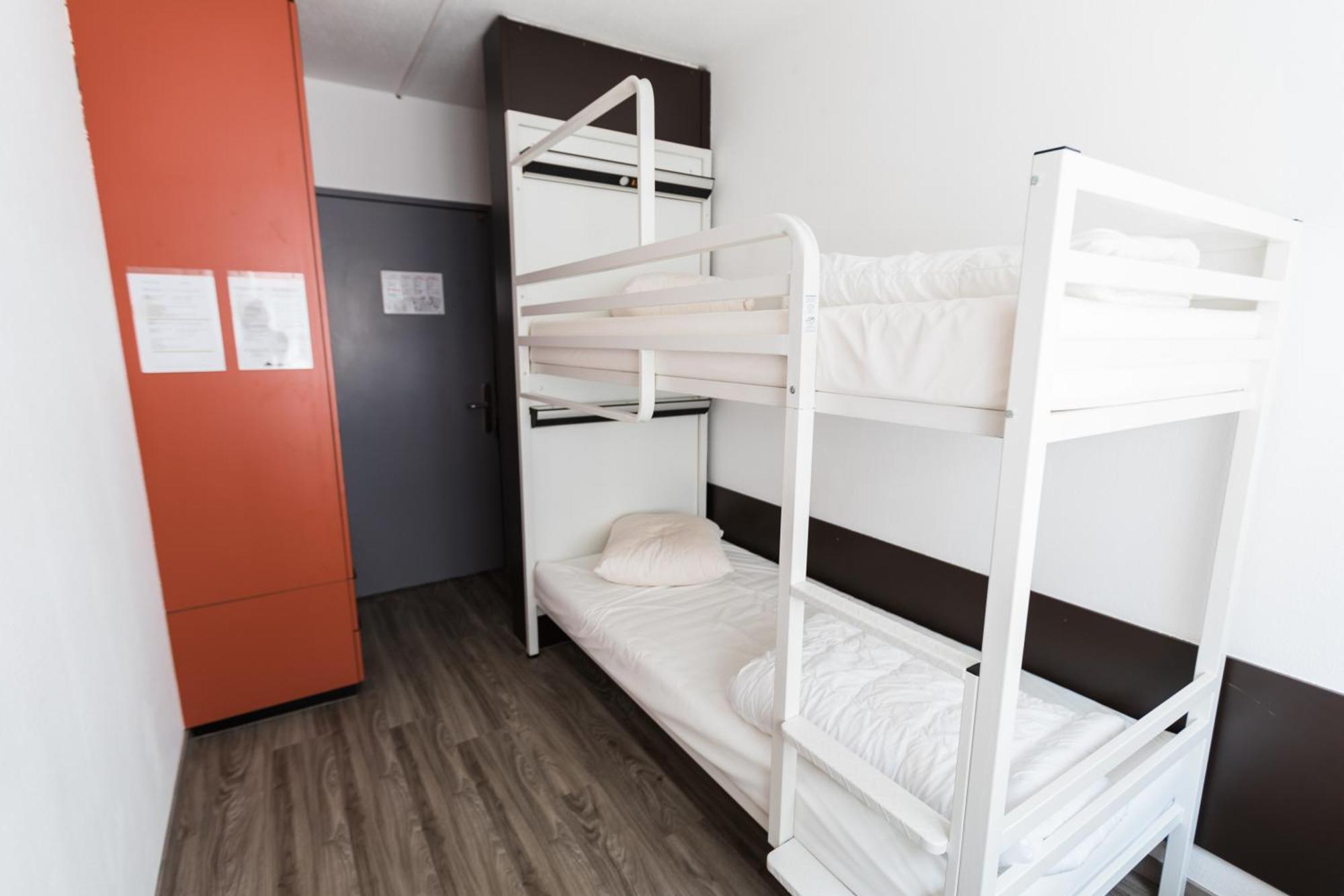 City Hostel Geneva Hostal