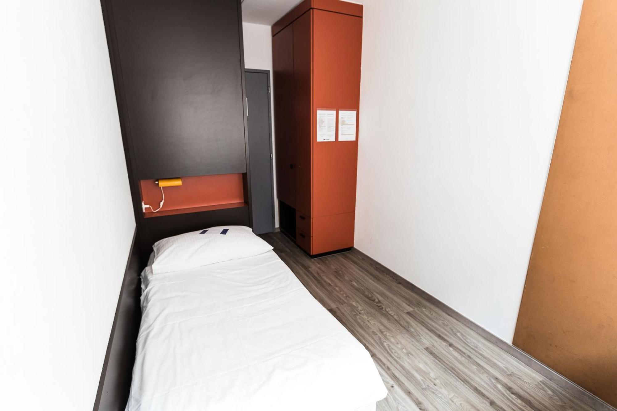 City Hostel Geneva Hostal *