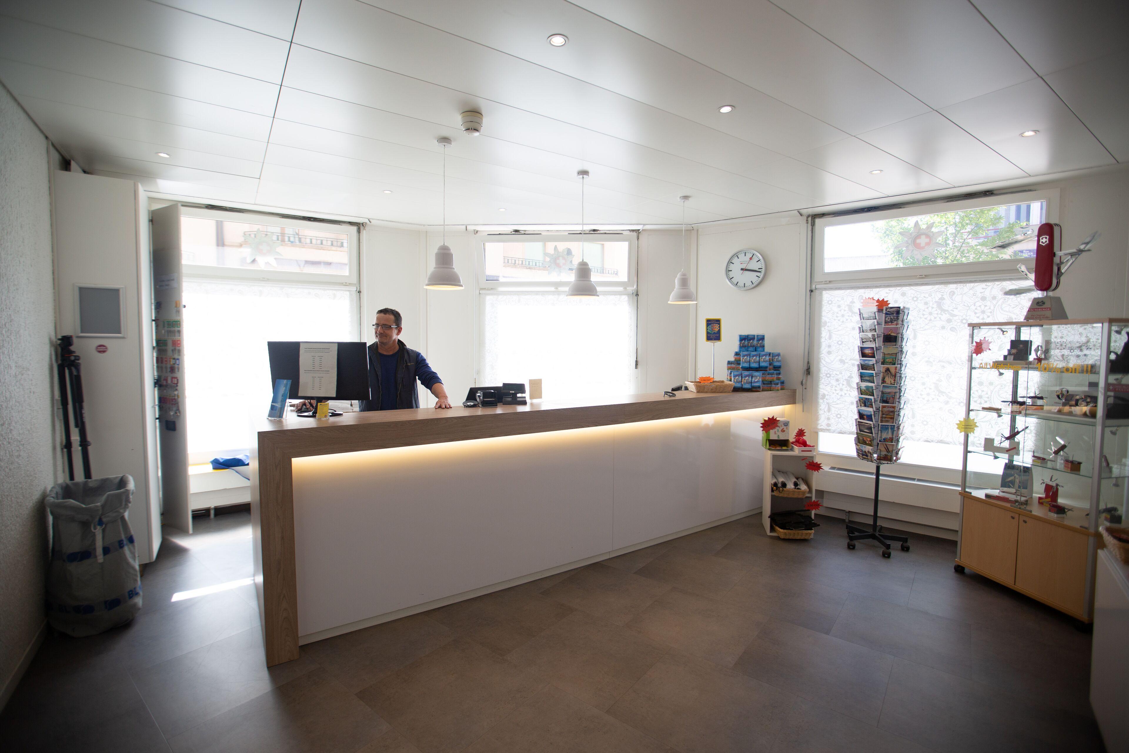 City Hostel Geneva Hostal *